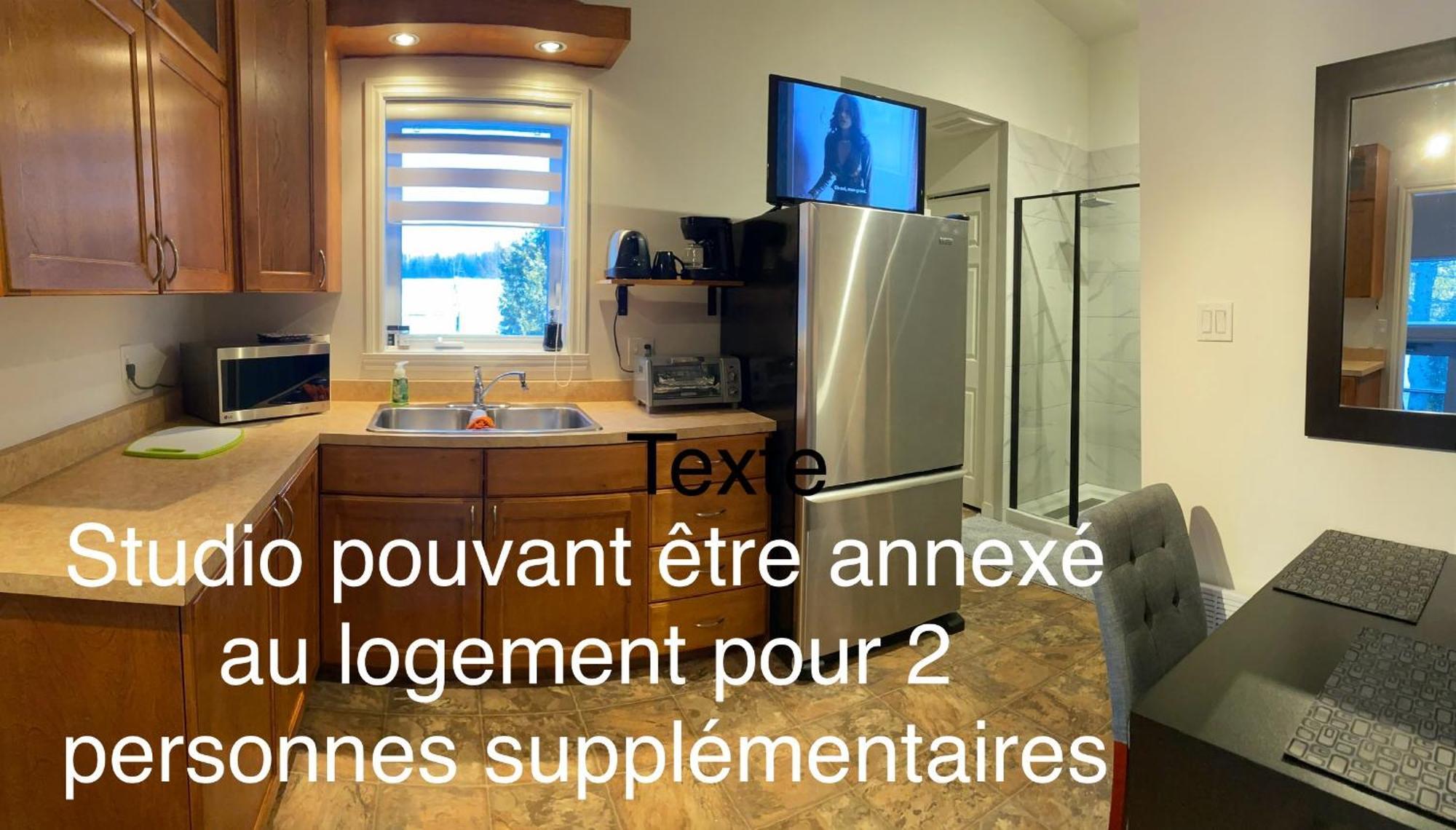 Logement 3 ,5 Entierement Prive Lac-Mégantic 외부 사진